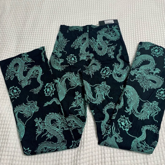 Size extra small, black and mint motel brand dragon pants. - Picture 4 of 9